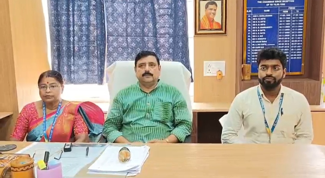 ১৭ মে বামুটিয়ায় গোমতী ডায়েরির দ্বিতীয় ইউনিটের উদ্বোধন