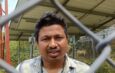 মোবাইলে নেটওয়ার্ক নেই, ইঞ্জিনিয়ারকে আটকে রাখলেন গ্রাহকরা