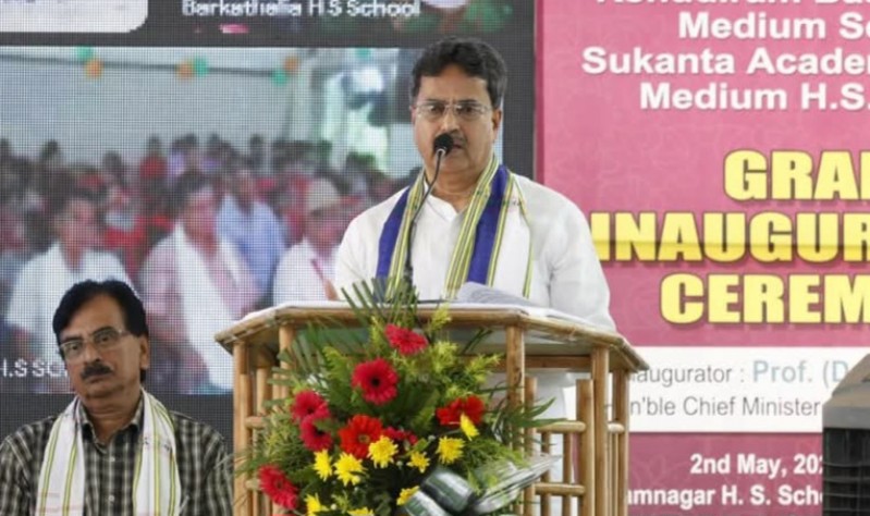 স্কুলে যে কখন বোমা পড়বে তার ঠিক ঠিকানা ছিল না : মুখ্যমন্ত্রী