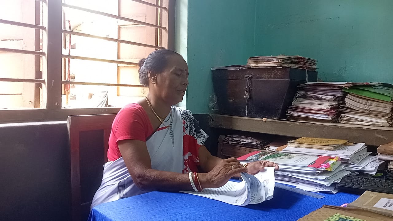 ৩৩ বছর চাকরি করেও অনিয়মিত অনিমা