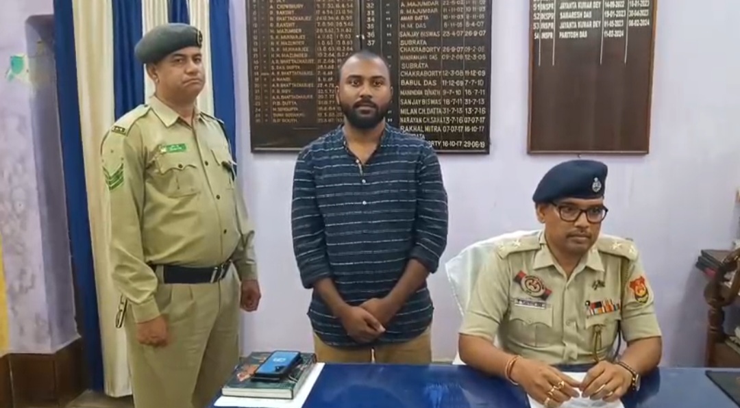 সোশ্যাল মিডিয়ায় অশ্লীল পোস্ট, গ্রেফতার এক, অন্যদের সতর্ক করল পুলিশ