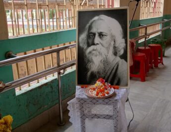 আগরতলায় উমাকান্ত একাডেমিতে বর্ণাঢ্য আয়োজনে পালিত রবীন্দ্রজয়ন্তী