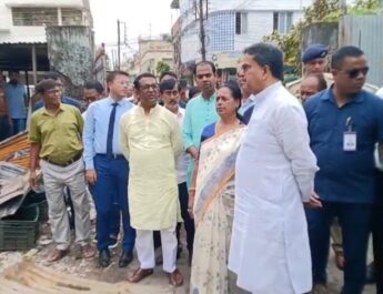 আদালত চত্বরে অগ্নিকাণ্ডে ক্ষতিগ্রস্তদের পাশে সরকার, সহায়তার আশ্বাস মুখ্যমন্ত্রীর