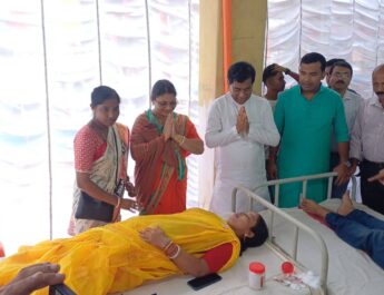 রক্তের বিকল্প নেই, মানবতাই একমাত্র ভরসা : মেয়র দীপক মজুমদার