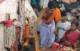 শ্রাবণের শেষ সোমবারে শিবমন্দিরে ভক্তের ঢল, ভার কাঁধে জল এনে মহাদেবের অভিষেক