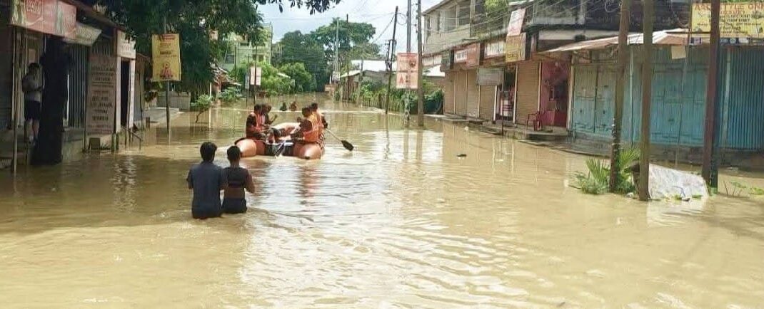 বিপদসীমার ওপরে হাওড়ার জল, প্লাবিত নিম্নাঞ্চল