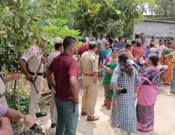 রানীরবাজারের বৃদ্ধনগরে চাঞ্চল্য, থানায় নিয়ে জিজ্ঞাসাবাদ পুত্র ও পুত্রবধূকে